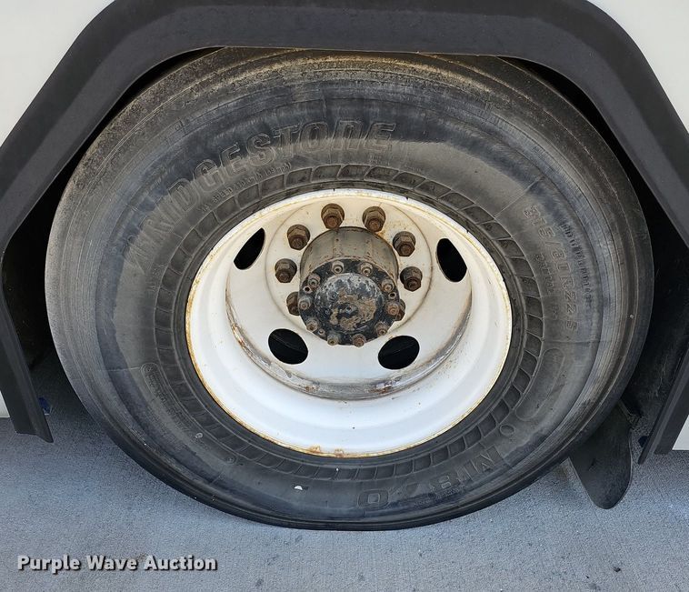 image for item DM1625 2006 Gillig  G29D102N4 transit bus