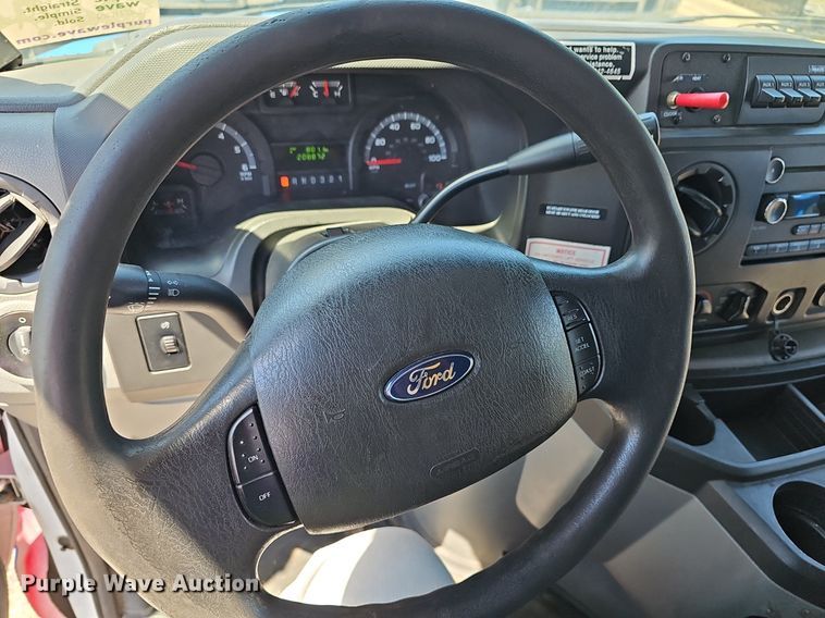 image for item DM1626 2014 Ford E450 Super Duty  shuttle bus