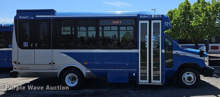 image for item DM1627 2016 Eldorado National Aerotech Ford 220 shuttle bus