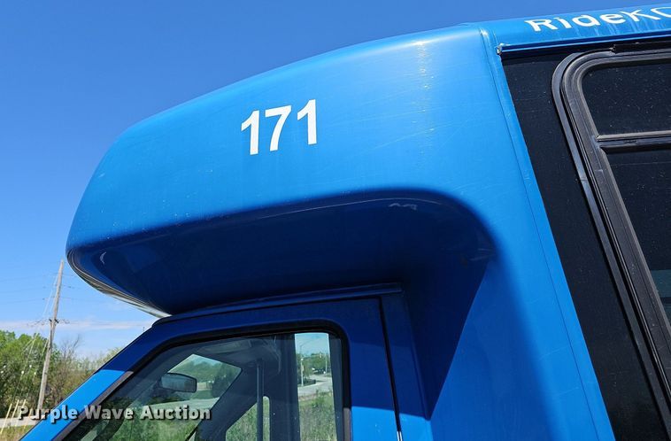 image for item DM1627 2016 Eldorado National Aerotech Ford 220 shuttle bus