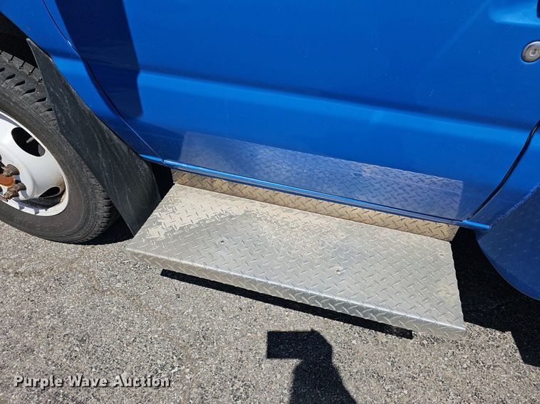 image for item DM1627 2016 Eldorado National Aerotech Ford 220 shuttle bus