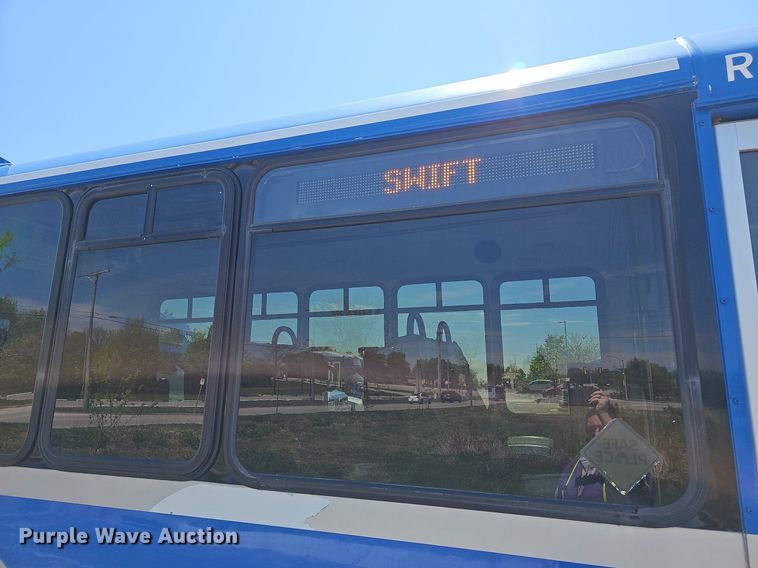 image for item DM1627 2016 Eldorado National Aerotech Ford 220 shuttle bus