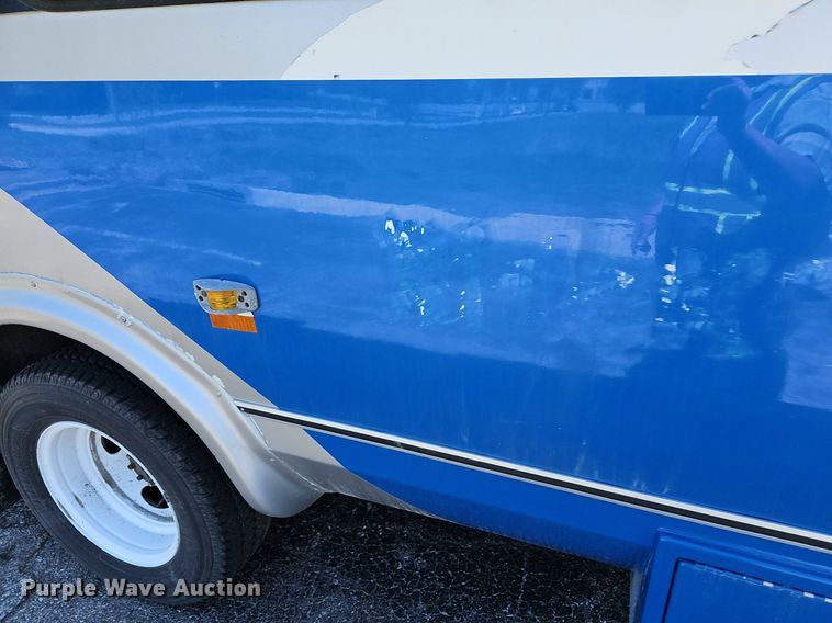 image for item DM1627 2016 Eldorado National Aerotech Ford 220 shuttle bus