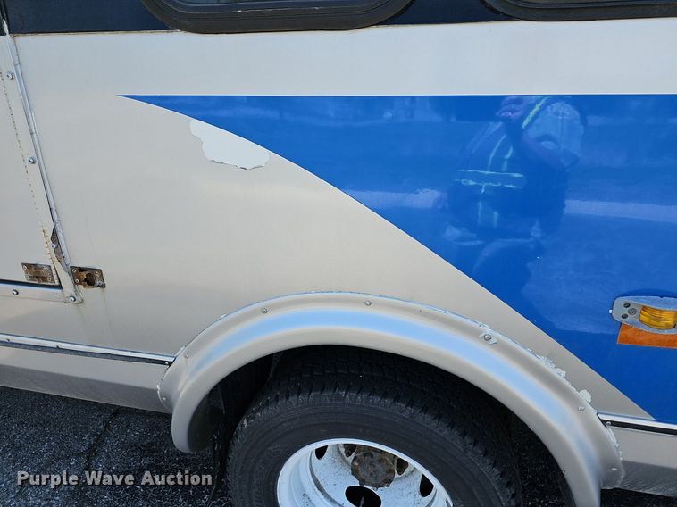 image for item DM1627 2016 Eldorado National Aerotech Ford 220 shuttle bus