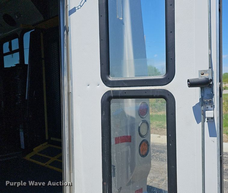 image for item DM1627 2016 Eldorado National Aerotech Ford 220 shuttle bus