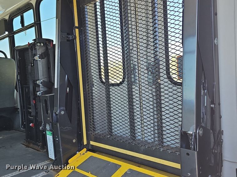 image for item DM1627 2016 Eldorado National Aerotech Ford 220 shuttle bus