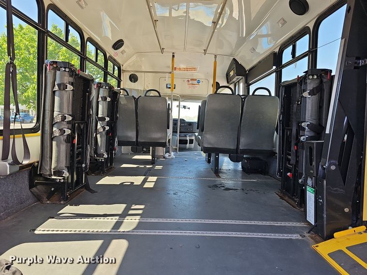 image for item DM1627 2016 Eldorado National Aerotech Ford 220 shuttle bus