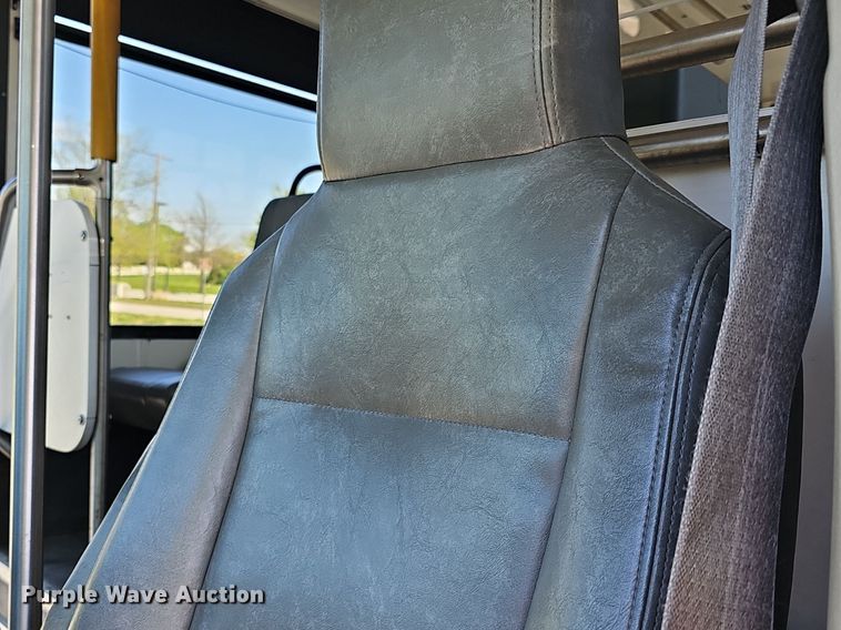 image for item DM1627 2016 Eldorado National Aerotech Ford 220 shuttle bus