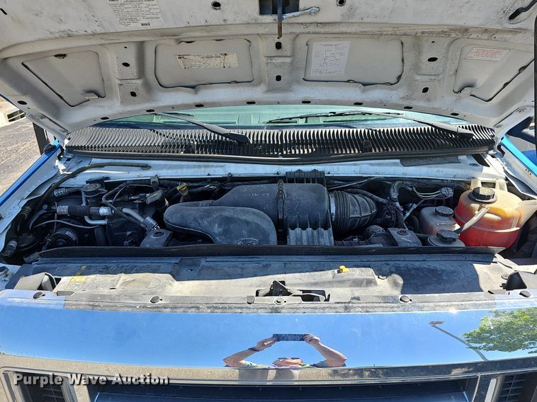 image for item DM1627 2016 Eldorado National Aerotech Ford 220 shuttle bus