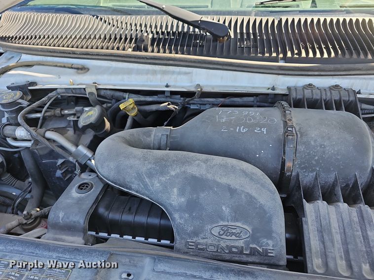 image for item DM1627 2016 Eldorado National Aerotech Ford 220 shuttle bus