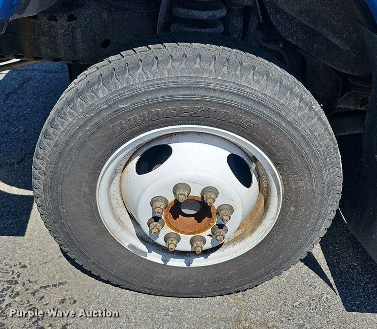 image for item DM1627 2016 Eldorado National Aerotech Ford 220 shuttle bus