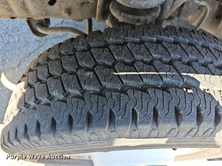 image for item DM1627 2016 Eldorado National Aerotech Ford 220 shuttle bus