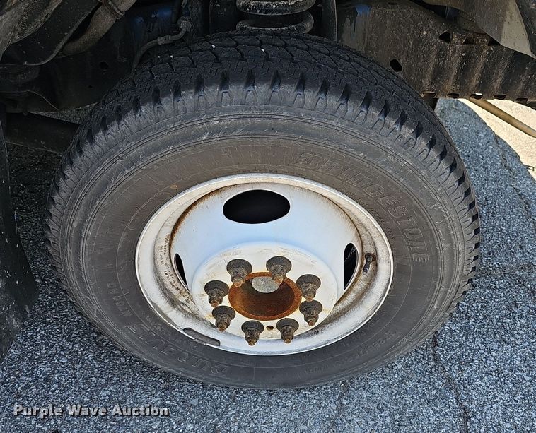 image for item DM1627 2016 Eldorado National Aerotech Ford 220 shuttle bus