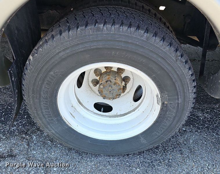 image for item DM1627 2016 Eldorado National Aerotech Ford 220 shuttle bus