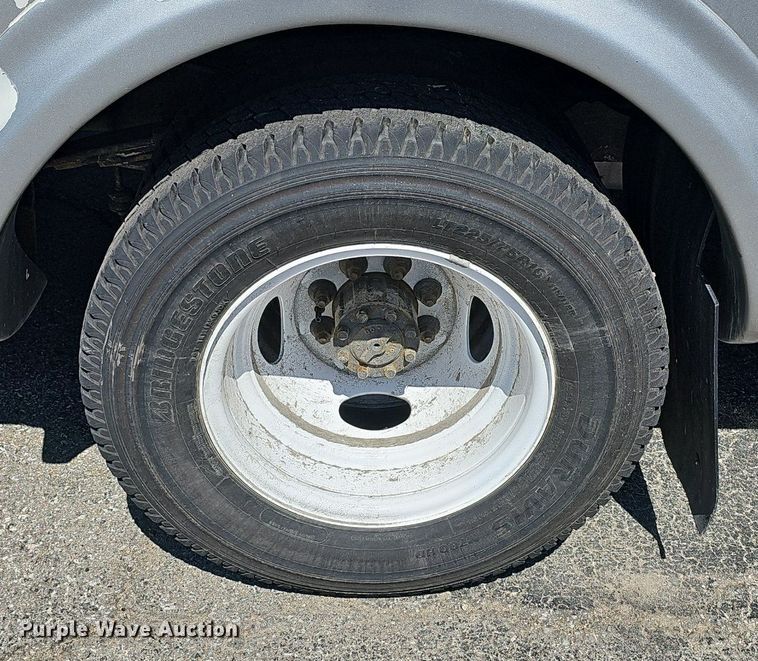 image for item DM1627 2016 Eldorado National Aerotech Ford 220 shuttle bus