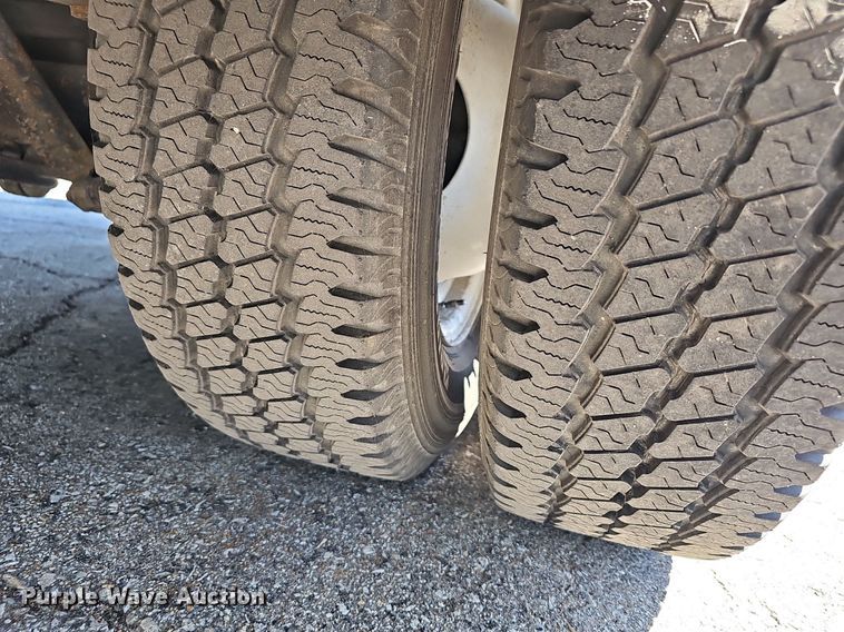 image for item DM1627 2016 Eldorado National Aerotech Ford 220 shuttle bus