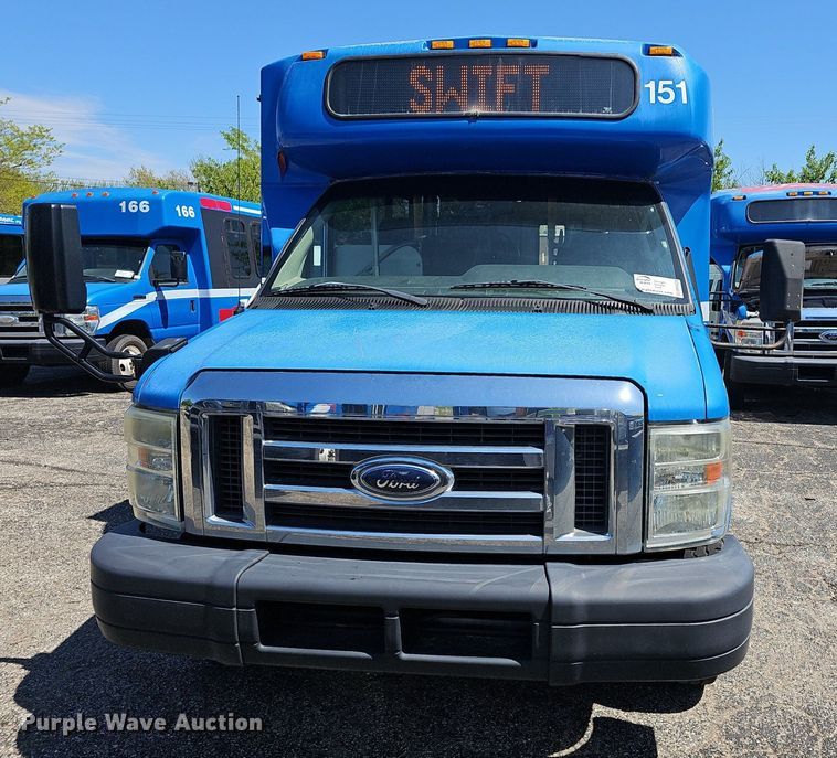 image for item DM1628 2011 Eldorado National shuttle bus