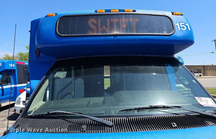 image for item DM1628 2011 Eldorado National shuttle bus