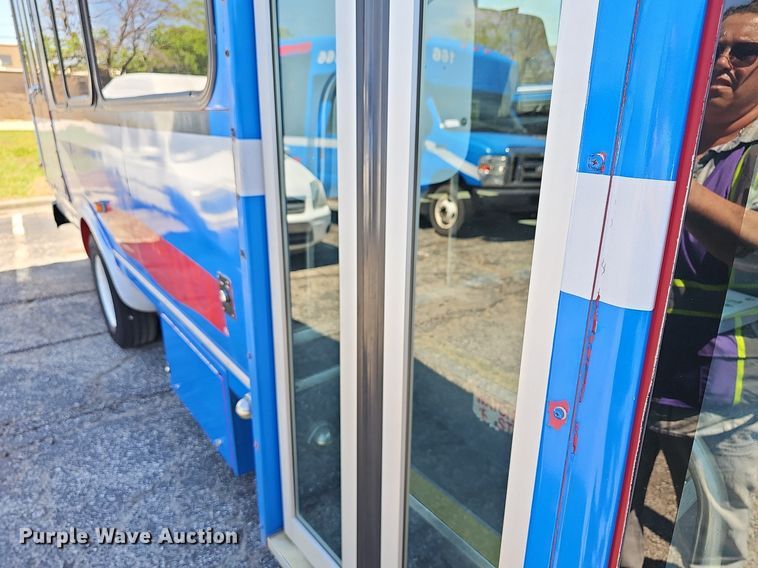 image for item DM1628 2011 Eldorado National shuttle bus