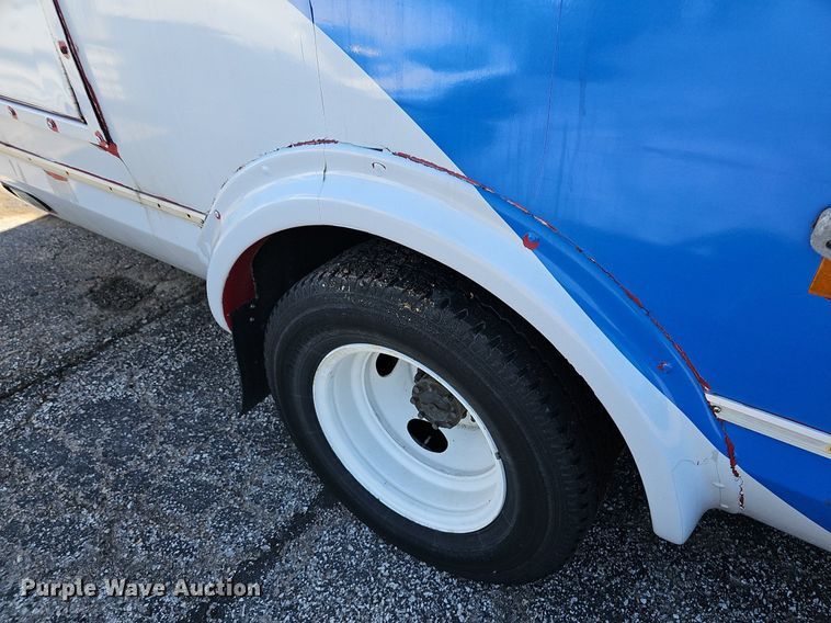 image for item DM1628 2011 Eldorado National shuttle bus