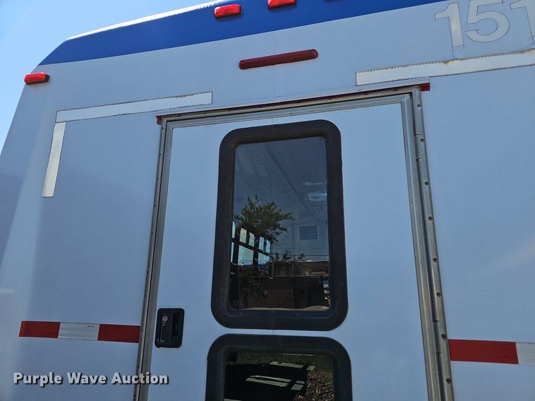 image for item DM1628 2011 Eldorado National shuttle bus