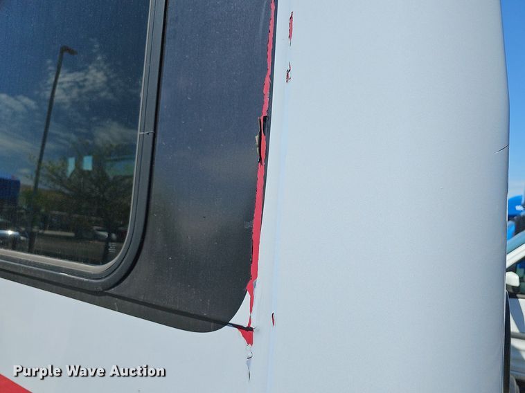 image for item DM1628 2011 Eldorado National shuttle bus