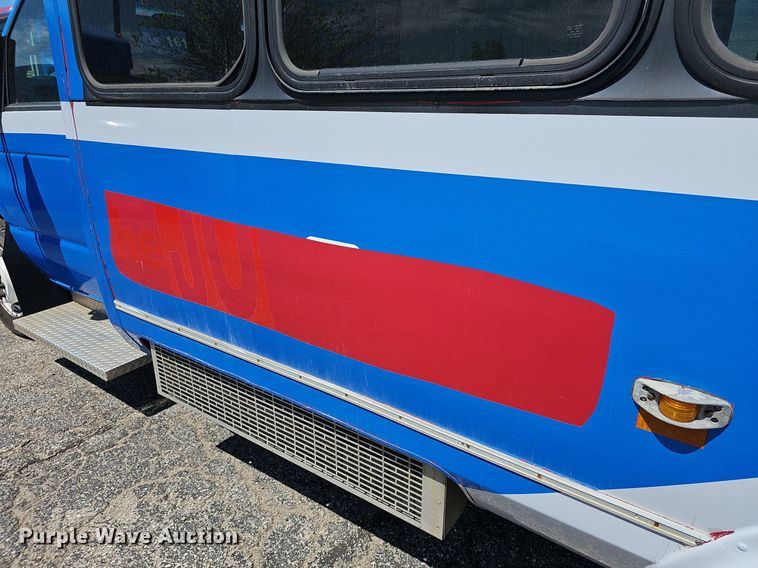 image for item DM1628 2011 Eldorado National shuttle bus