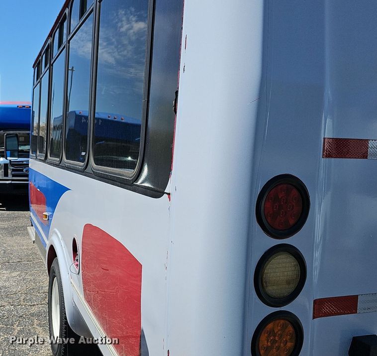 image for item DM1628 2011 Eldorado National shuttle bus