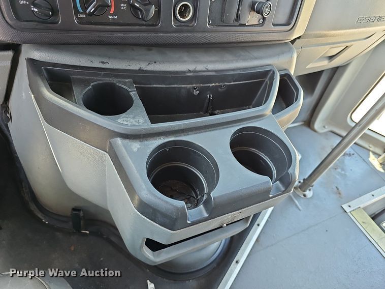 image for item DM1628 2011 Eldorado National shuttle bus