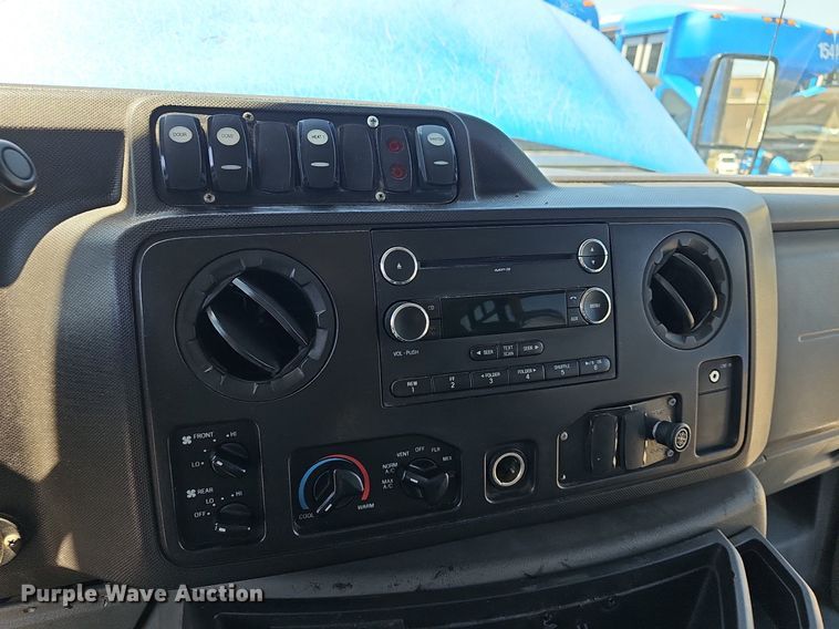 image for item DM1628 2011 Eldorado National shuttle bus