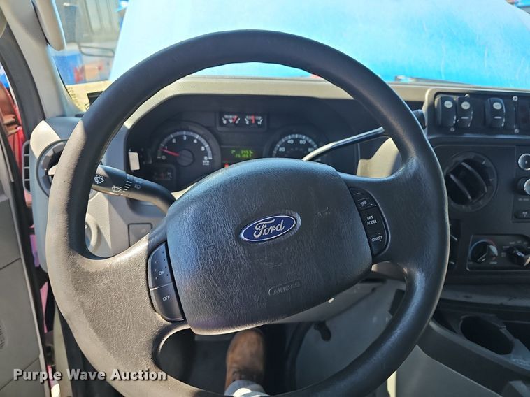 image for item DM1628 2011 Eldorado National shuttle bus