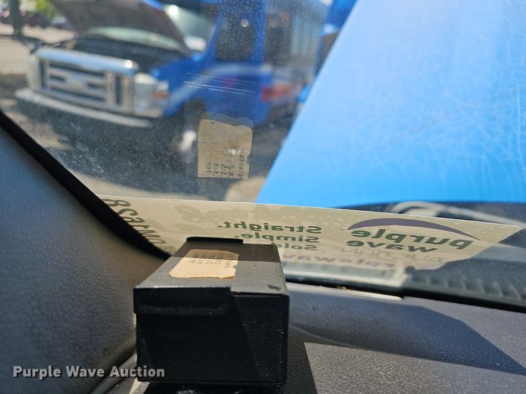 image for item DM1628 2011 Eldorado National shuttle bus