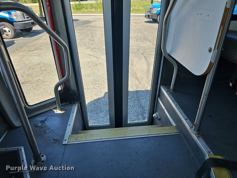 image for item DM1628 2011 Eldorado National shuttle bus