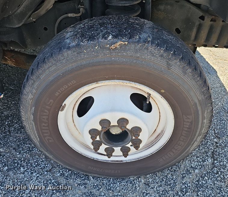 image for item DM1628 2011 Eldorado National shuttle bus