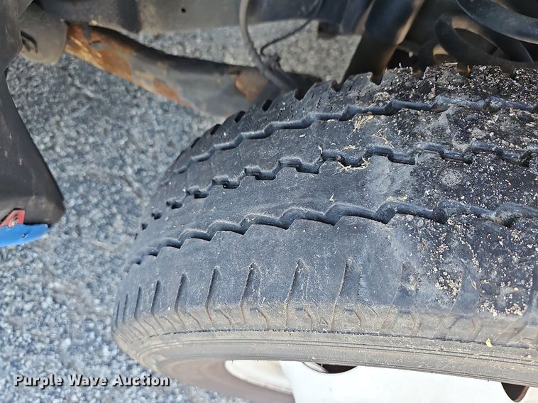 image for item DM1628 2011 Eldorado National shuttle bus