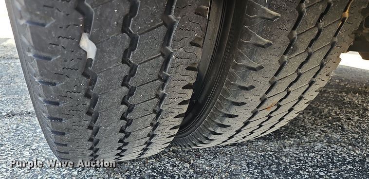 image for item DM1628 2011 Eldorado National shuttle bus