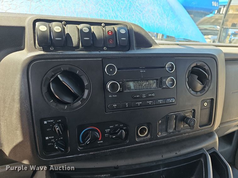 image for item DM1629 2011 Eldorado National shuttle bus