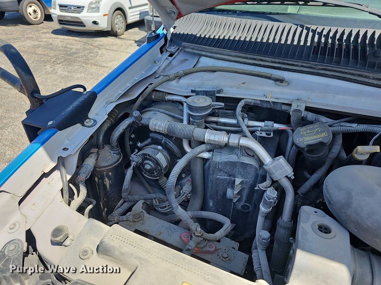 image for item DM1629 2011 Eldorado National shuttle bus