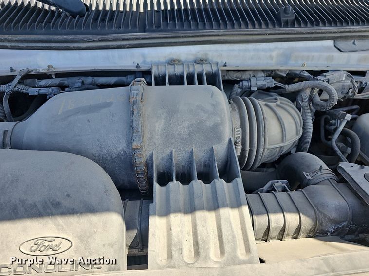 image for item DM1629 2011 Eldorado National shuttle bus