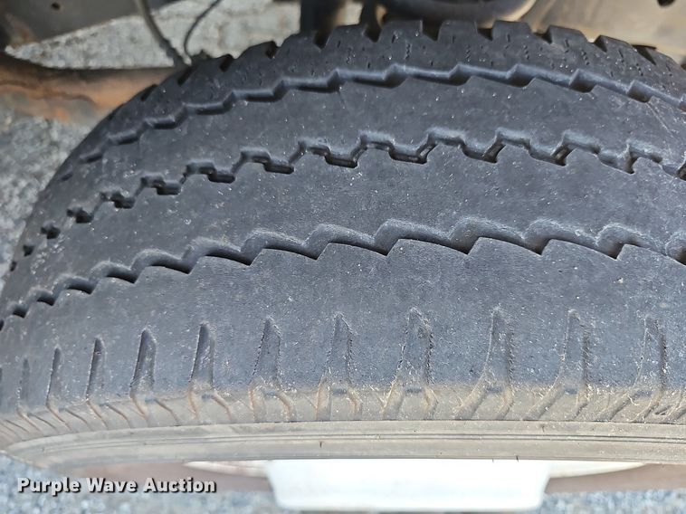 image for item DM1629 2011 Eldorado National shuttle bus