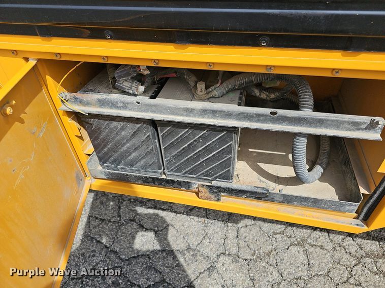 image for item DM1637 2005 IC CE300 school bus