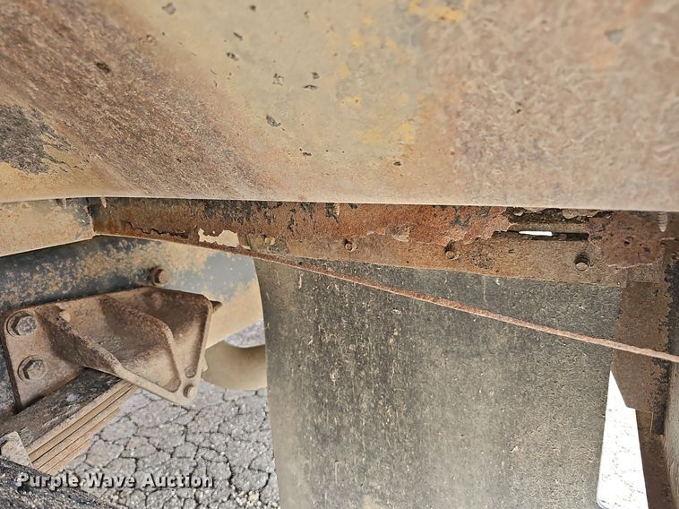 image for item DM1637 2005 IC CE300 school bus