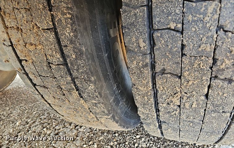 image for item DM1637 2005 IC CE300 school bus