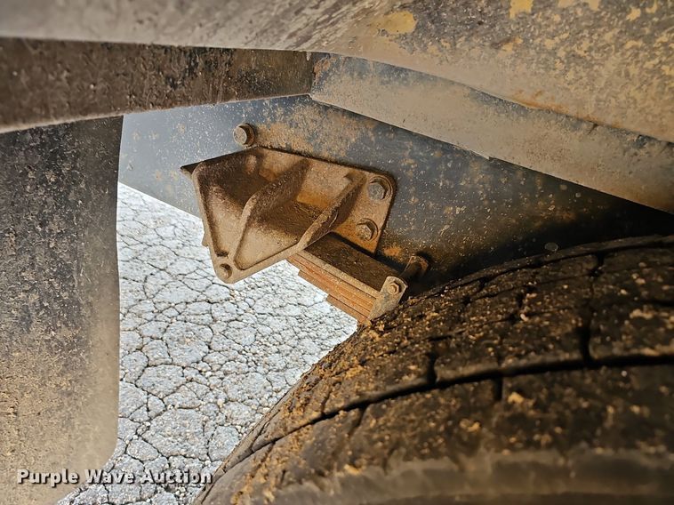 image for item DM1637 2005 IC CE300 school bus