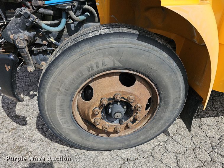 image for item DM1637 2005 IC CE300 school bus