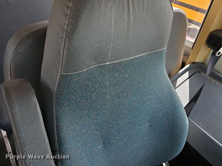 image for item DM1638 2005 IC CE300 school bus