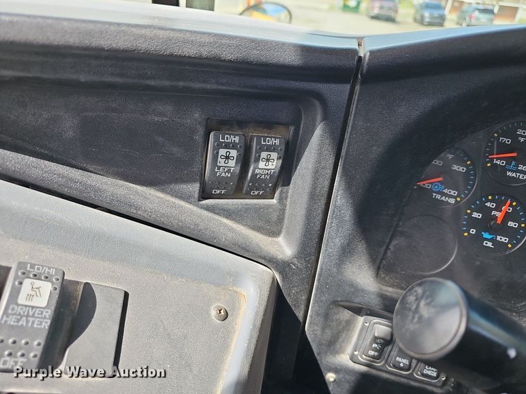 image for item DM1638 2005 IC CE300 school bus