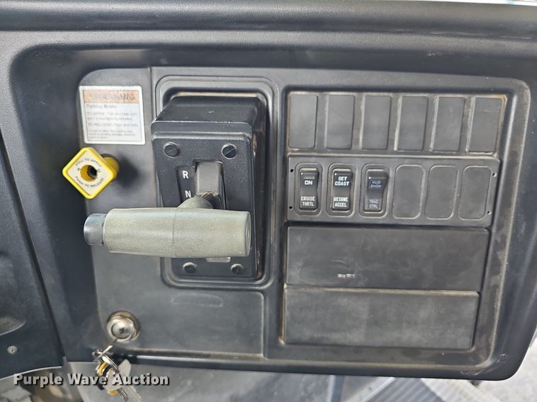 image for item DM1638 2005 IC CE300 school bus