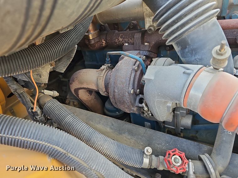 image for item DM1638 2005 IC CE300 school bus