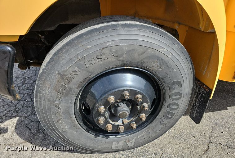 image for item DM1638 2005 IC CE300 school bus